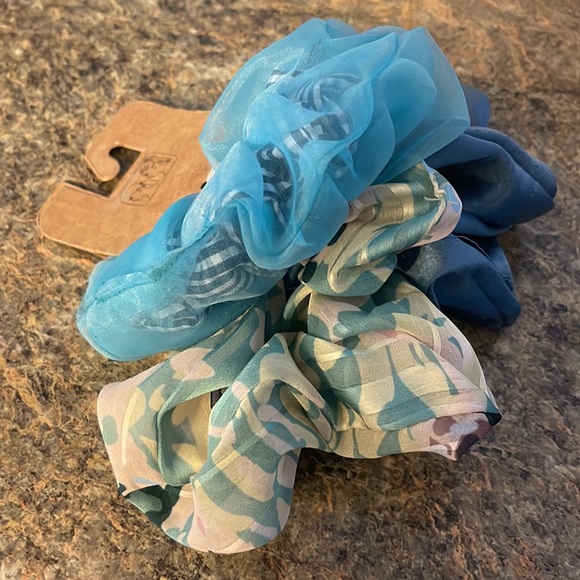 Three NWT Hair Scrunchies - Picture 4 of 6